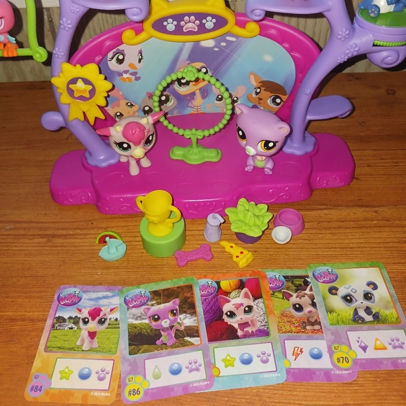 LPS Littlest Pet Shop Playset Lot of Pets - Picture 3 of 5